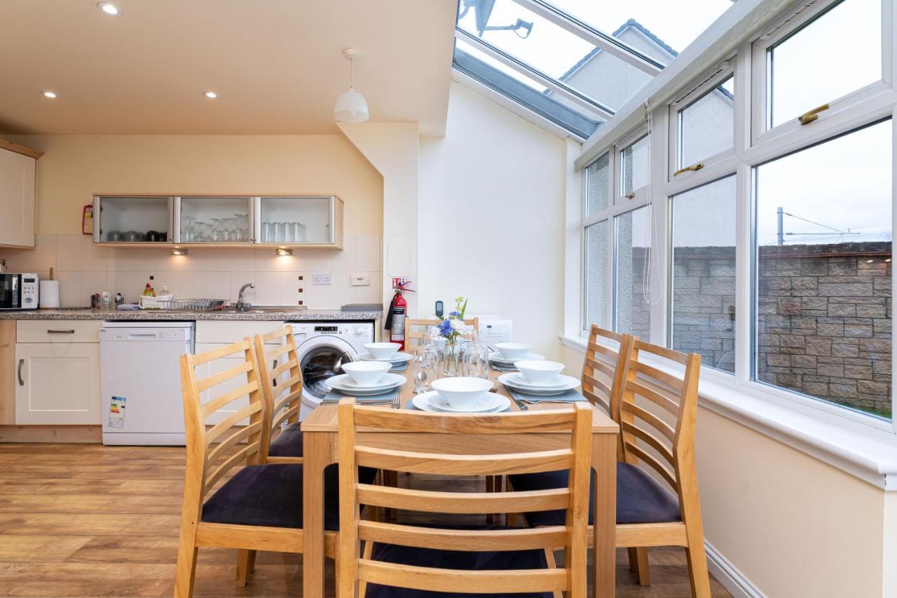 4 Bedroom Townhouse In Stirling Extérieur photo