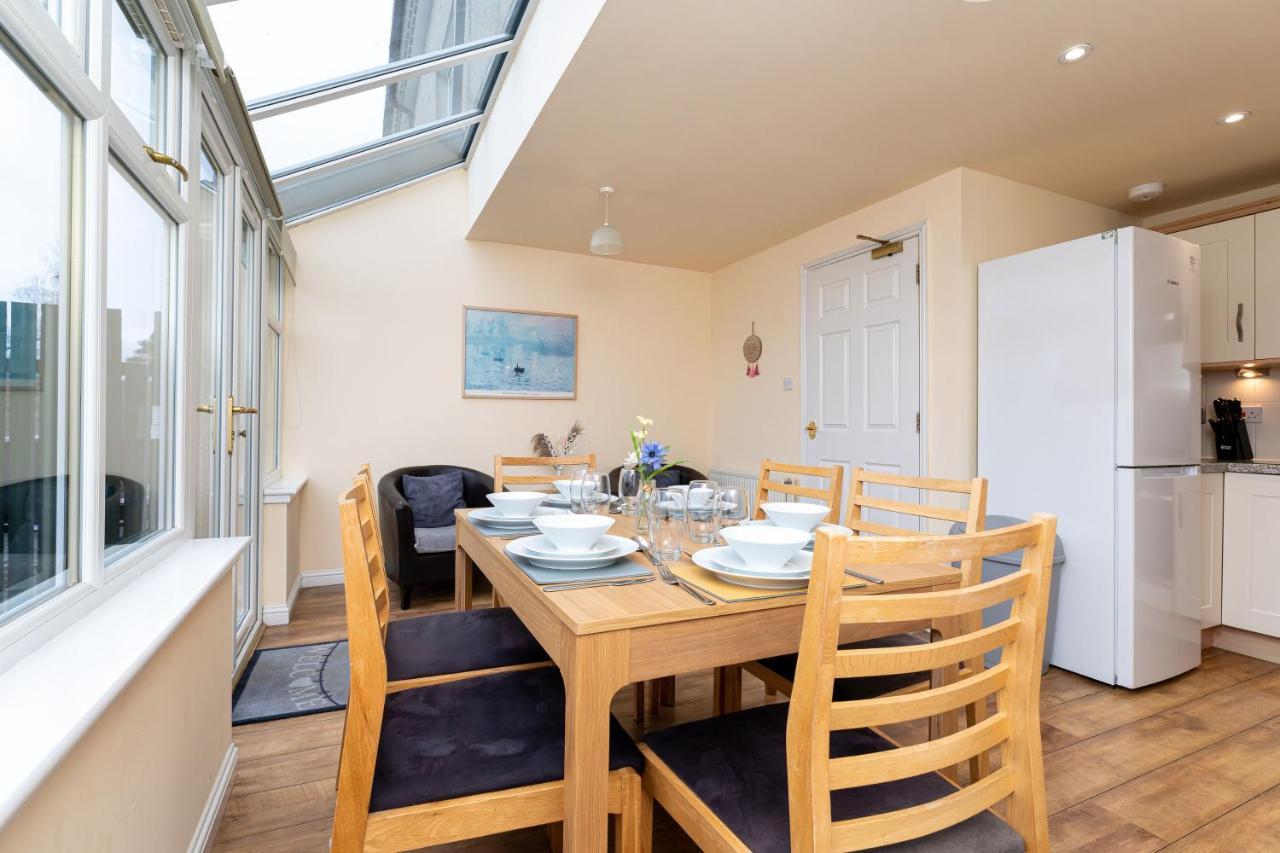 4 Bedroom Townhouse In Stirling Extérieur photo