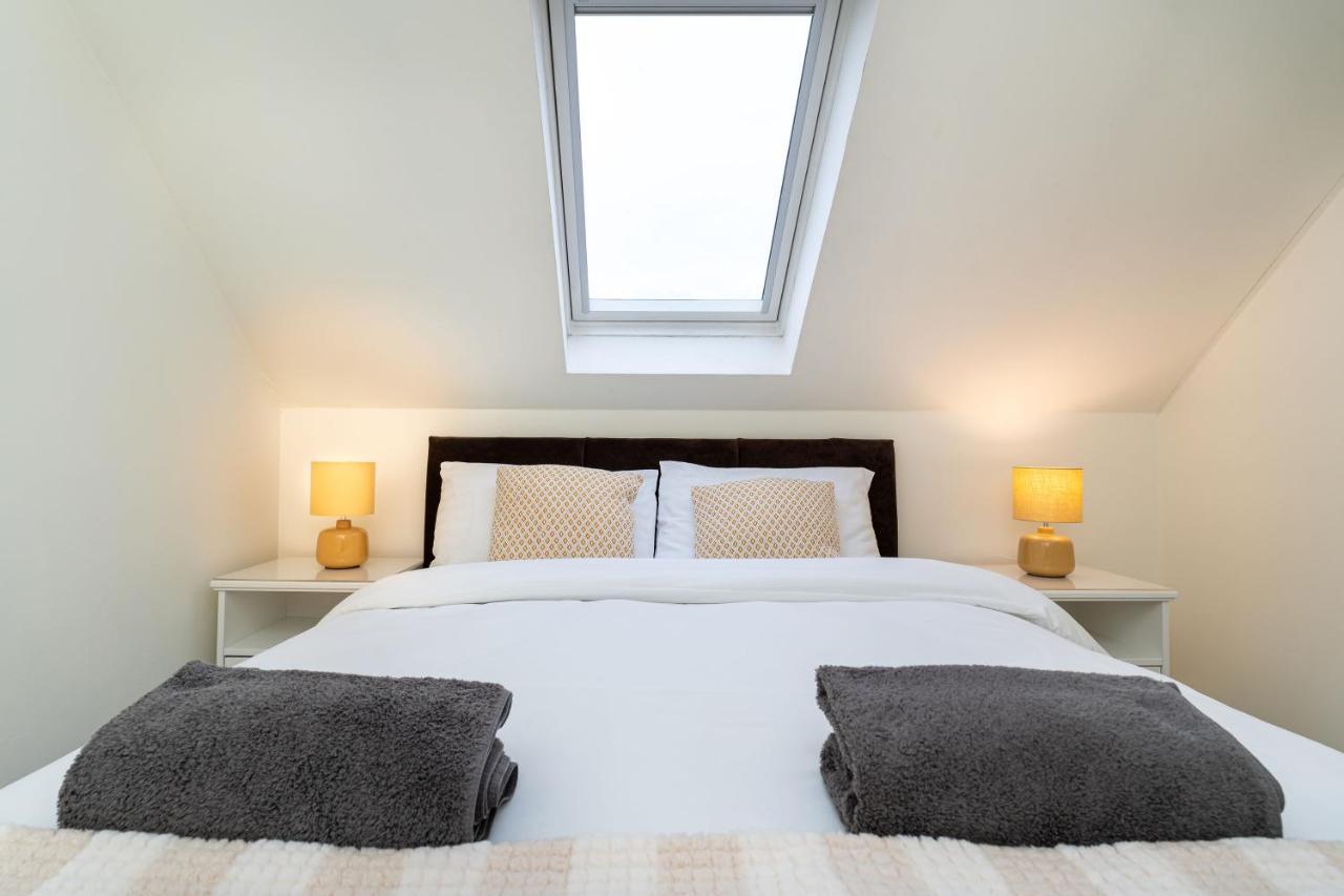 4 Bedroom Townhouse In Stirling Extérieur photo