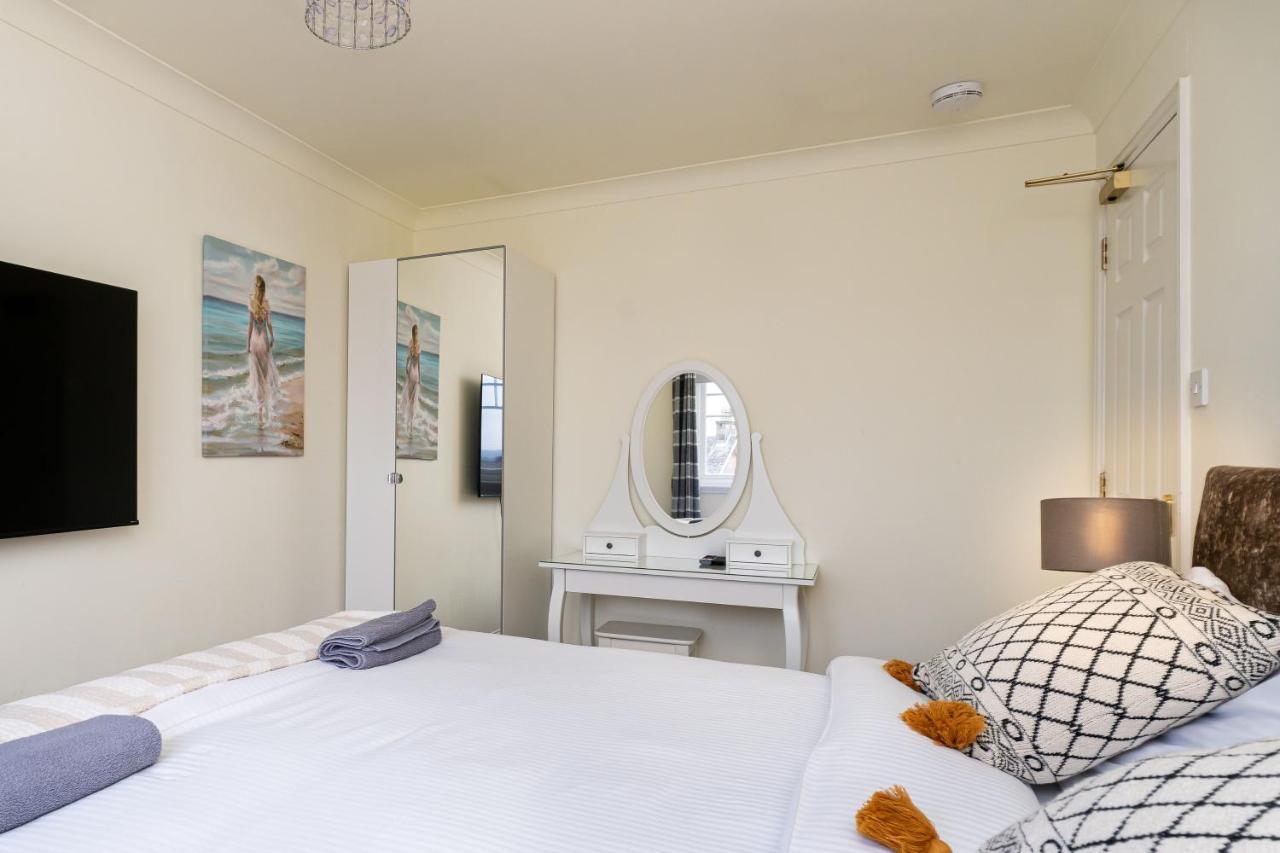 4 Bedroom Townhouse In Stirling Extérieur photo
