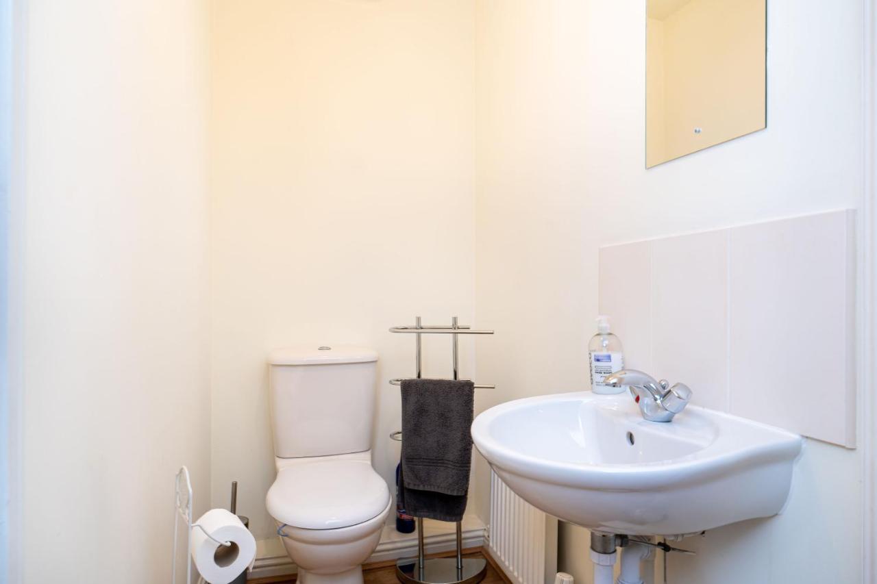 4 Bedroom Townhouse In Stirling Extérieur photo