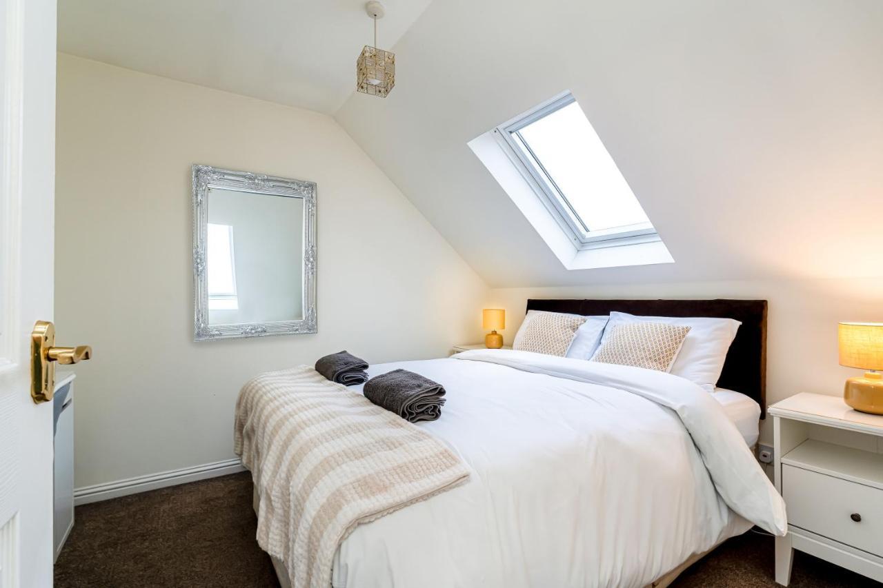 4 Bedroom Townhouse In Stirling Extérieur photo