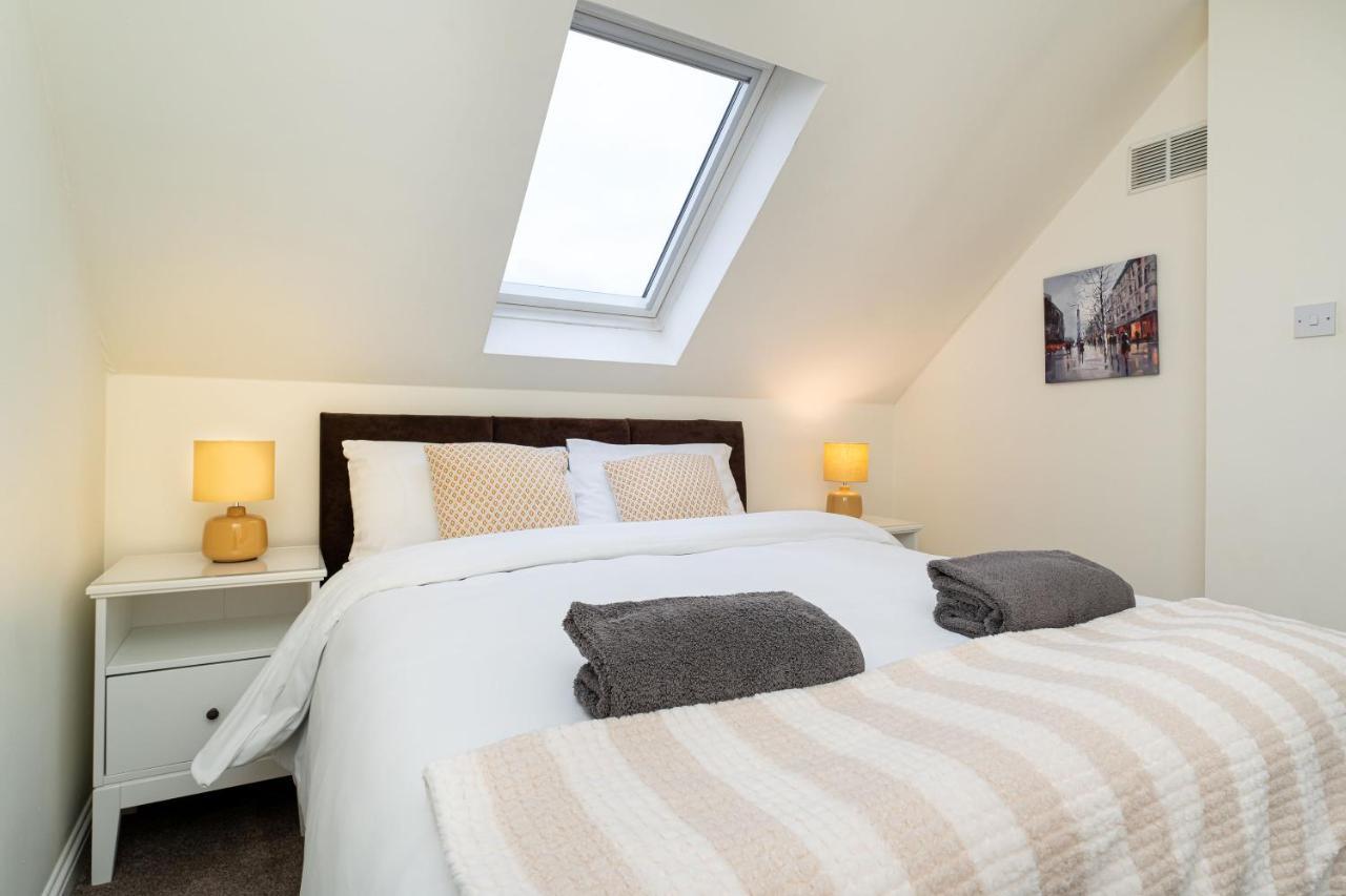 4 Bedroom Townhouse In Stirling Extérieur photo